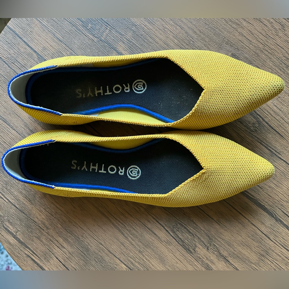 Rothy’s Original Point Flats in Marigold Size 9